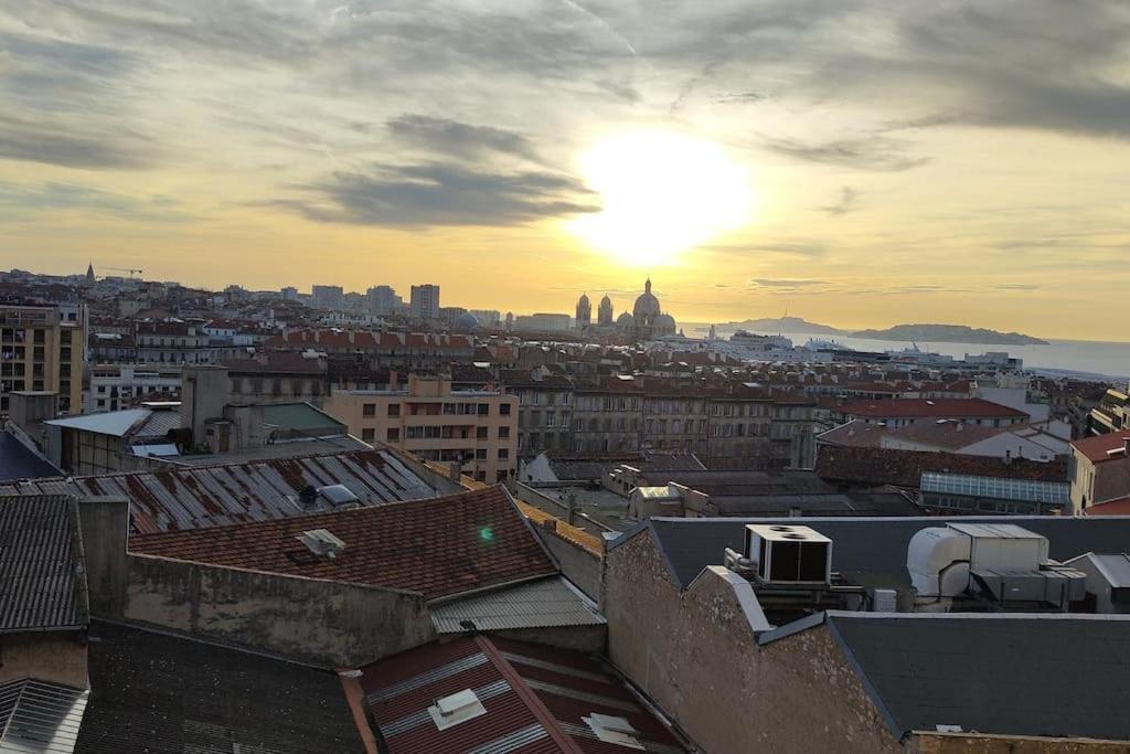 Vue Mer Et Et Notre Dame Centre Ville Avec Balcon Et Parking Марсель Экстерьер фото